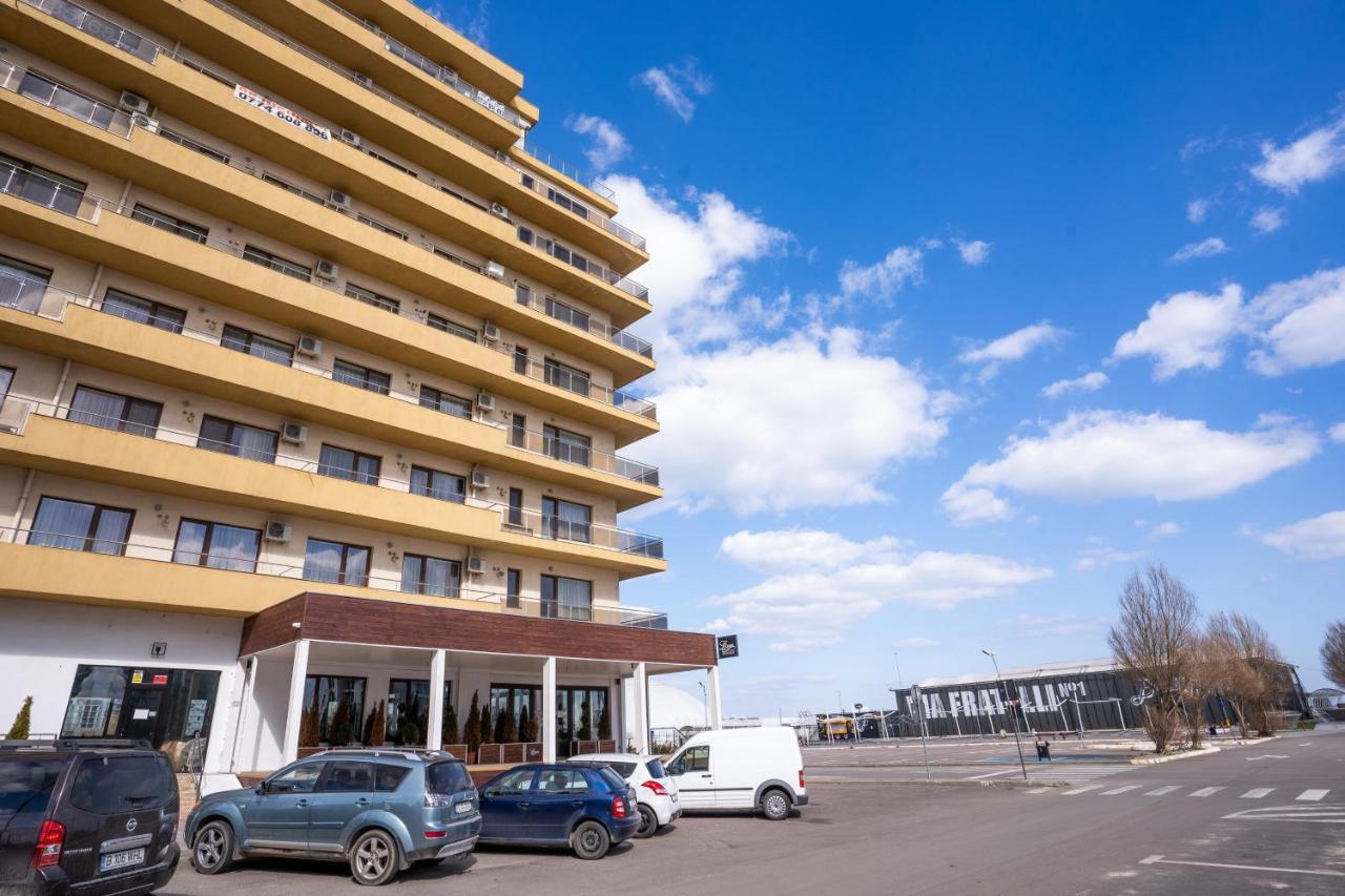 Summerland Sea-View Luxury Apartment Mamaia Exterior photo